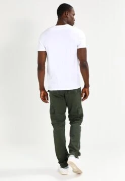 Abercrombie & Fitch Vneck 3 Pack - Basic T-Shirt - White/Black/Grey -Fashion Shop 018cd08578d44a4d81e79d195062deaa