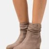Anna Field Winter Boot - Wedge Ankle Boots - Taupe -Fashion Shop 0a2483edb4374d2589346985afd7587d