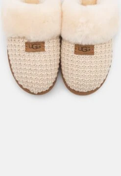 Ugg Cozy - Slippers - Cream -Fashion Shop 0ba294fceeec41fb9fb38426add47e61