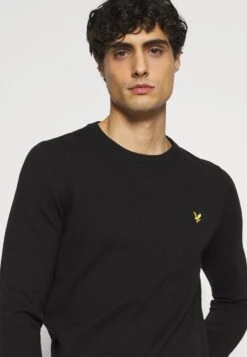 Lyle & Scott Crew Neck Jumper - Jumper - Jet Black -Fashion Shop 0fb83e573f88481ca5e2f59ade740d9d