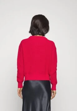 Minimum Jumper - Jalapeño Red 10 Minimum Jumper - Jalapeño Red -Fashion Shop 1176d9519e0f432b8ade632527121188