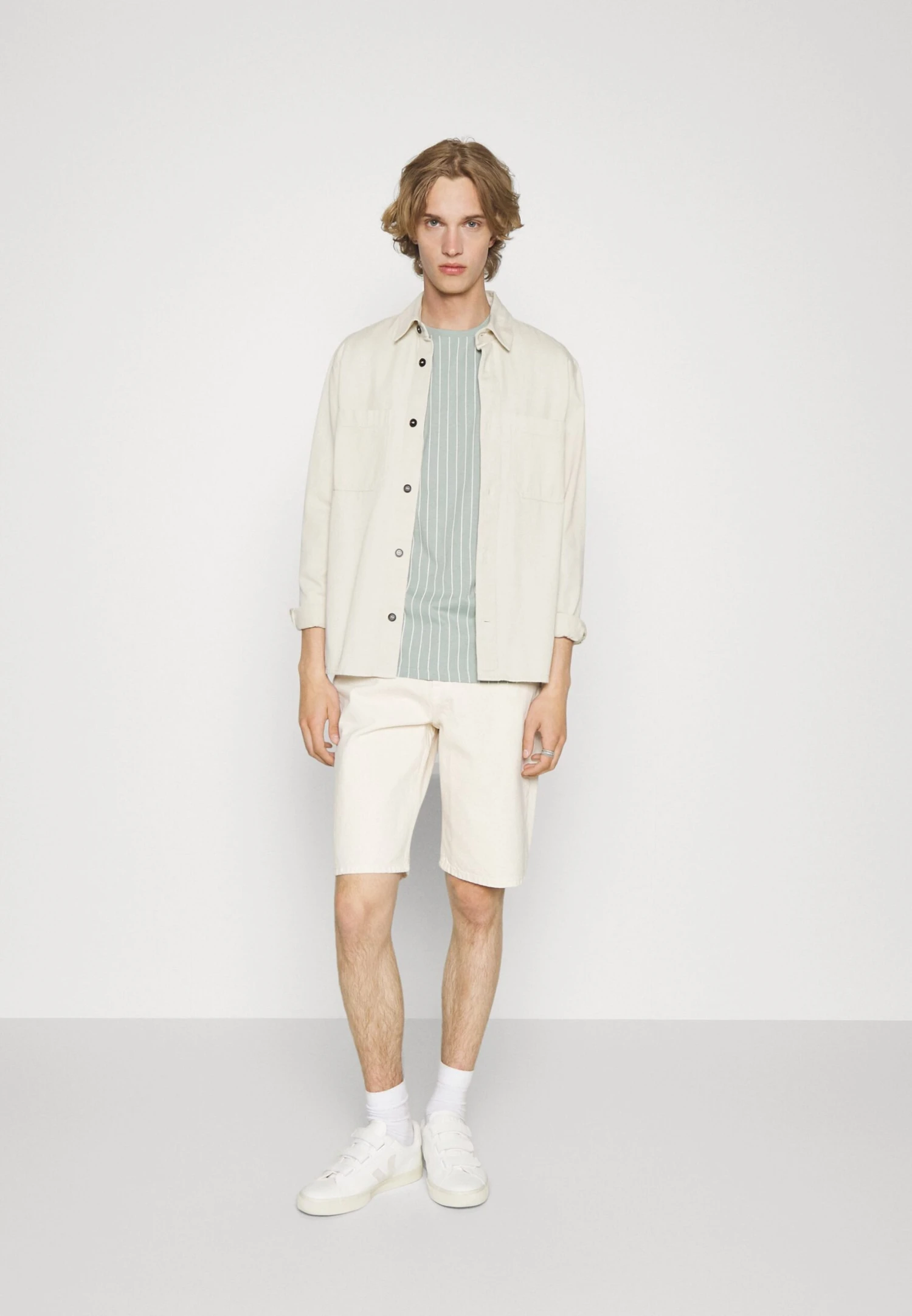 Pier One Print T-Shirt - Light Green 4 Pier One Print T-Shirt - Light Green - Image 2