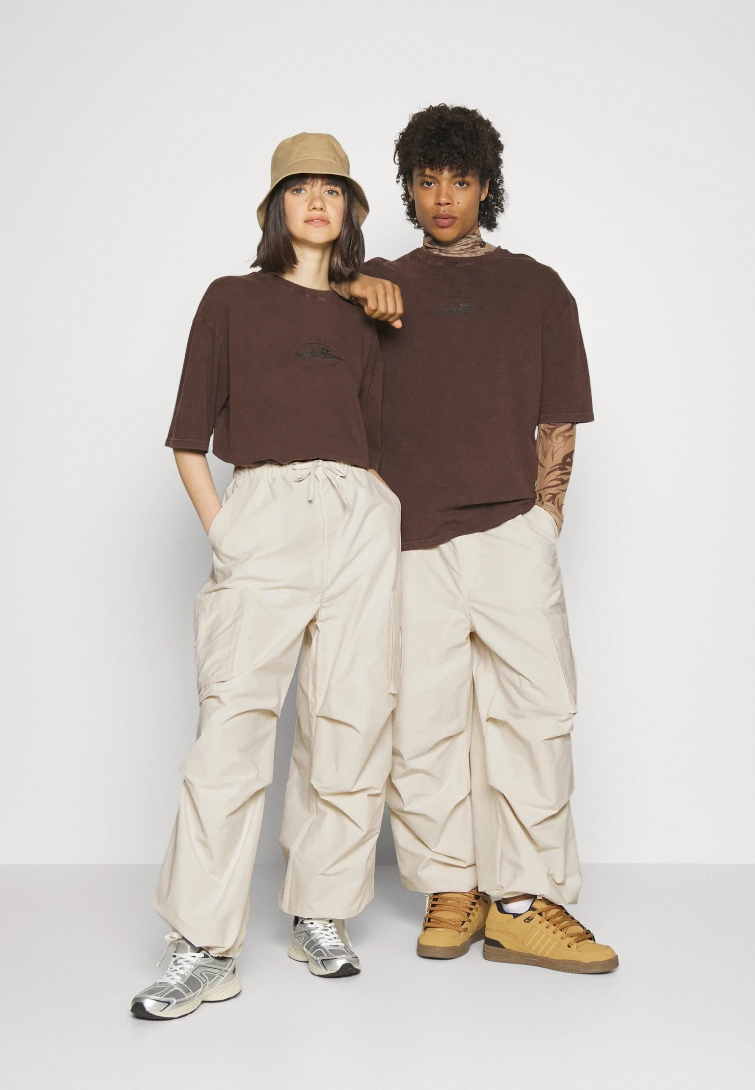 YOURTURN Unisex - Cargo Trousers - White 4 YOURTURN Unisex - Cargo Trousers - White - Image 2
