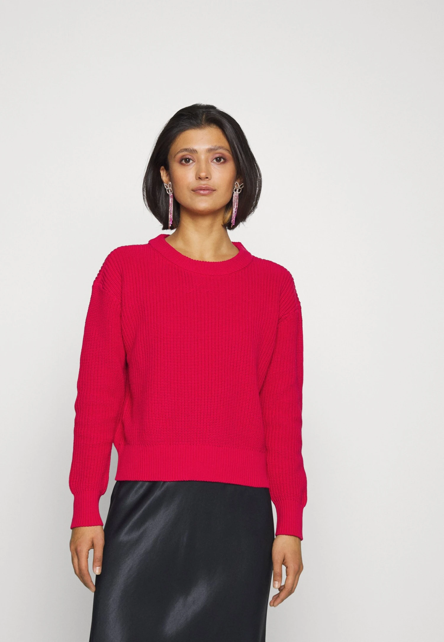 Minimum Jumper - Jalapeño Red 3 Minimum Jumper - Jalapeño Red