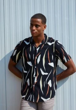 Pier One Contemporary Art Regular Resort- Shirt - Black 12 Pier One Contemporary Art Regular Resort- Shirt - Black -Fashion Shop 2d83ec63d164465989dae86a7aa08f89