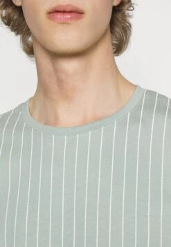 Pier One Print T-Shirt - Light Green 13 Pier One Print T-Shirt - Light Green -Fashion Shop 59fcdea2813b4b59818e5463a76c36f9