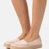 Clarks Barleigh Low - Trainers - Pale Peach -Fashion Shop 680741c3a1af42f4b554843b7c79cc1b