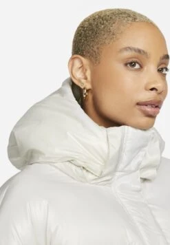 Nike Sportswear W Nsw Tf Synfl City Hd Jkt - Winter Jacket - Light Bone/Black 14 Nike Sportswear W Nsw Tf Synfl City Hd Jkt - Winter Jacket - Light Bone/Black -Fashion Shop 6bb3f565f63a4b7a9c3a7ee31ef1f0ba