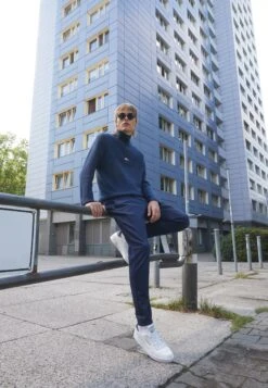 Reebok Classic Club C Clean Unisex - Trainers - Pure Grey/Footwear White/Vector Navy -Fashion Shop 6cc6169f109141c18191c370cc34d091