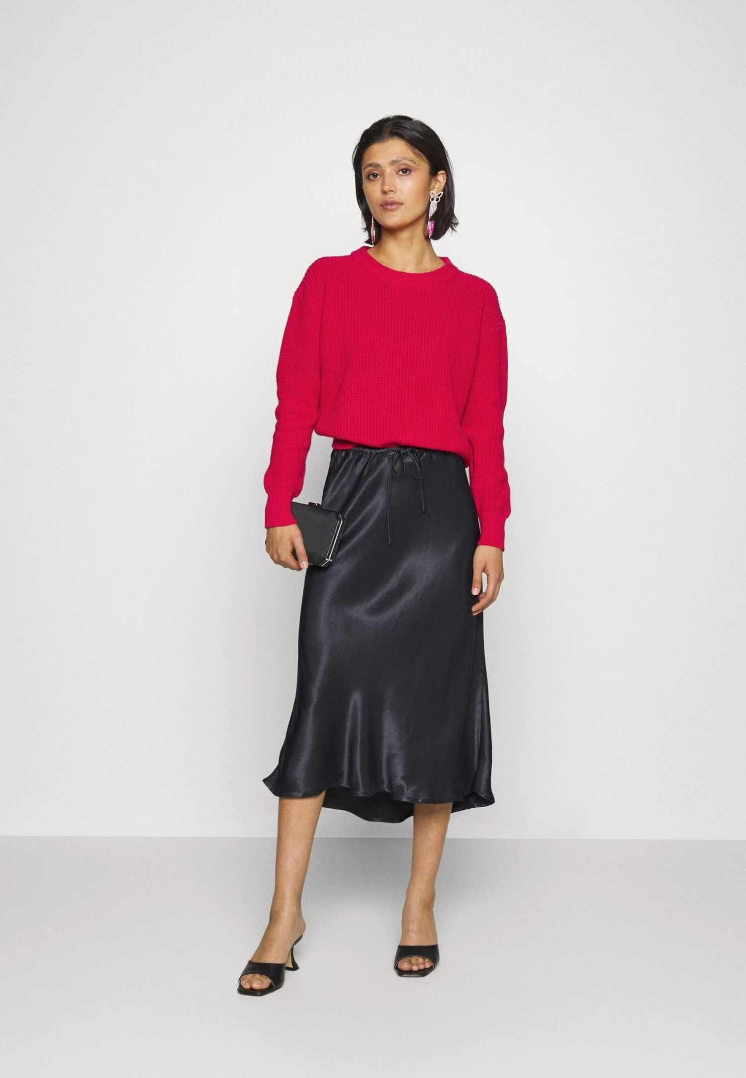 Minimum Jumper - Jalapeño Red 4 Minimum Jumper - Jalapeño Red - Image 2