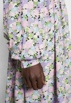 Selected Femme Judita Dress - Day Dress -Fashion Shop 7f003c23efa54bc886a8eacdb4221745