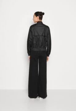 K-Way Amaurette Iridiscent - Bomber Jacket -Fashion Shop 91f98e3b67424677af869511380e0b76