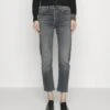 MOTHER The Tomcat Ankle - Straight Leg Jeans - X Marks The Spot 2 MOTHER The Tomcat Ankle - Straight Leg Jeans - X Marks The Spot -Fashion Shop 9e035e39e5b14db78908e57269c7967c