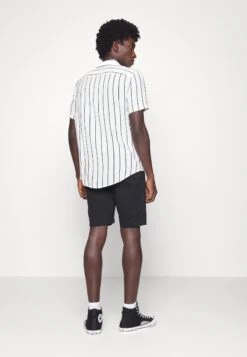 Pier One 2 Pack - Shirt - Black/White -Fashion Shop a68cb2ff17104e928d6a0c4cb305d53e