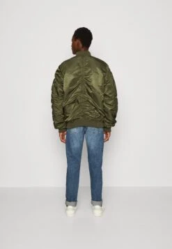 Alpha Industries Ma-1 Puckered - Bomber Jacket - Dark Olive -Fashion Shop ac22b98930c54174a376ccd13f335f4d