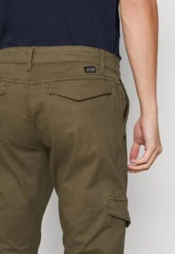 Indicode Jeans Javier - Cargo Trousers - Army 11 Indicode Jeans Javier - Cargo Trousers - Army -Fashion Shop b344b1037cd74a6aae3f10f52c4ad088