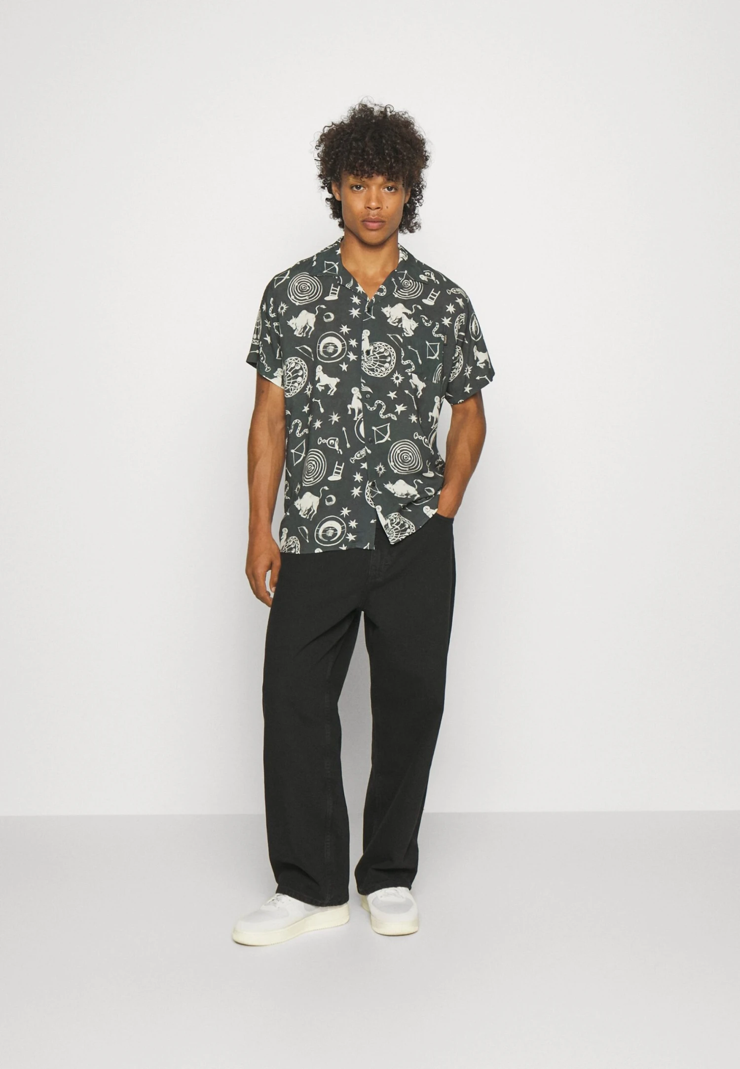 YOURTURN Baggy Jeans Unisex - Relaxed Fit Jeans - Black Denim 4 YOURTURN Baggy Jeans Unisex - Relaxed Fit Jeans - Black Denim - Image 2