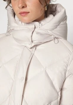 Marc O'Polo Diamond Quilting Detachable Hood Welt Poc - Down Jacket - Chalky Stone 13 Marc O'Polo Diamond Quilting Detachable Hood Welt Poc - Down Jacket - Chalky Stone -Fashion Shop c932cc08dc35487384df440311a25d33
