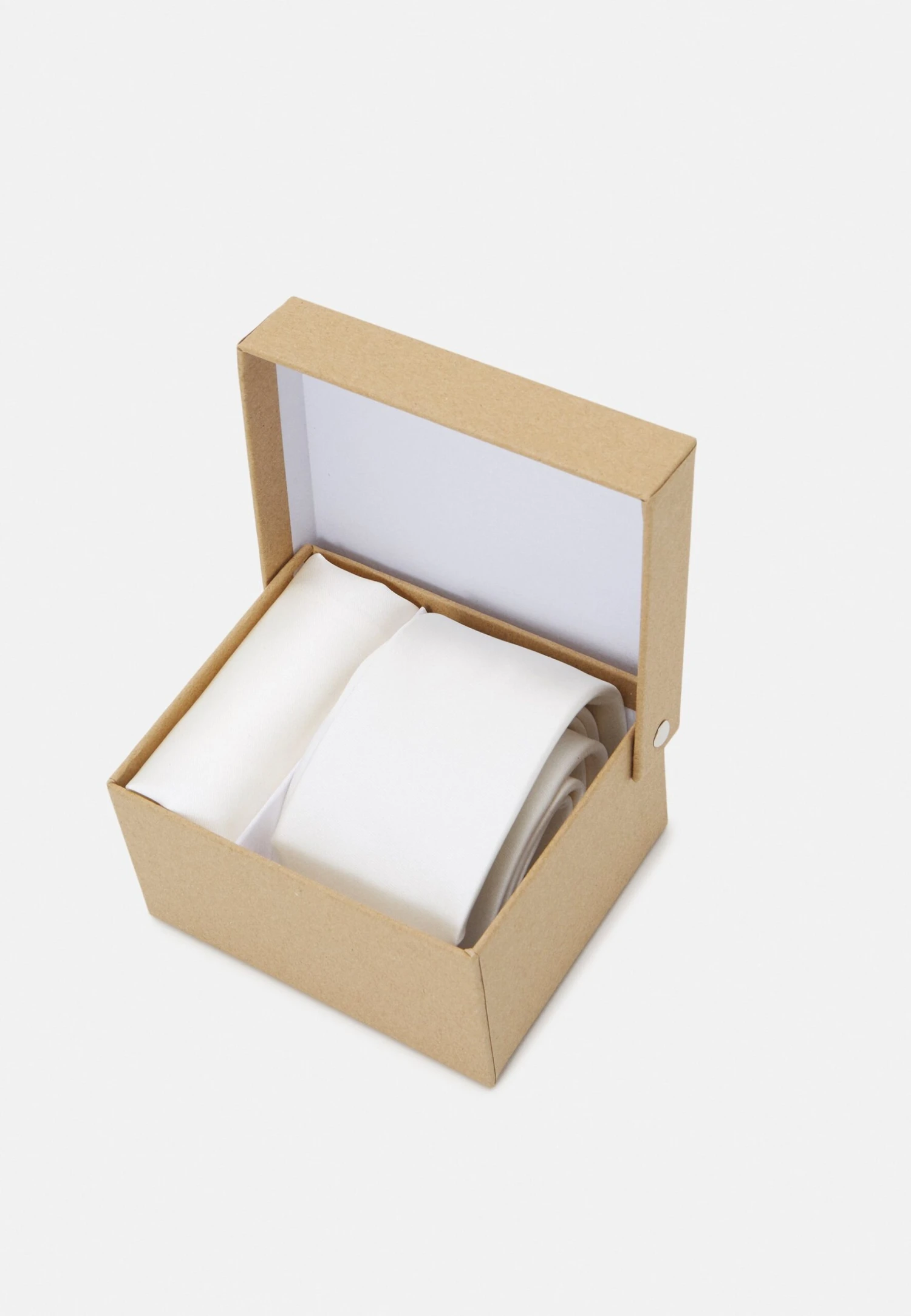 Pier One Set - Pocket Square - White 5 Pier One Set - Pocket Square - White - Image 3