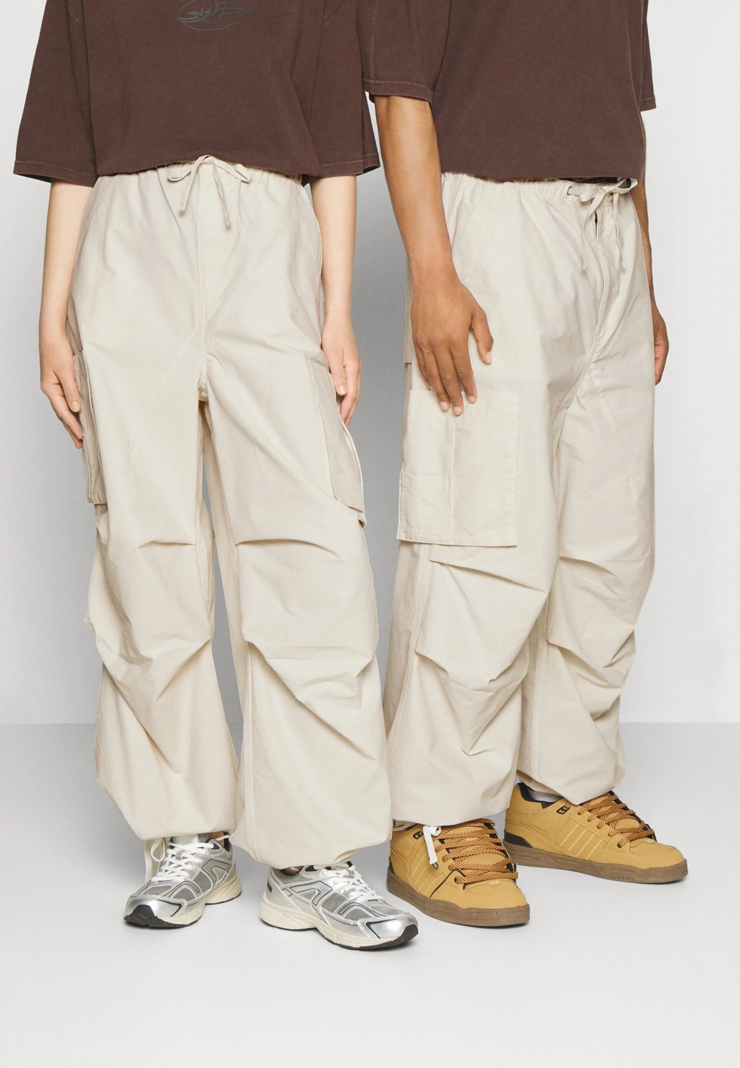 YOURTURN Unisex - Cargo Trousers - White 3 YOURTURN Unisex - Cargo Trousers - White